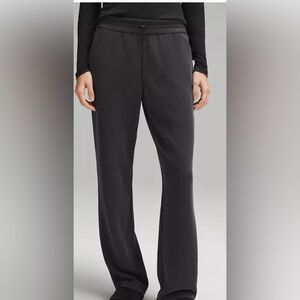 Lululemon black softstreme pant size 8